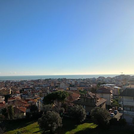 Casa Del Fiordaliso Hotell San Benedetto del Tronto Exteriör bild