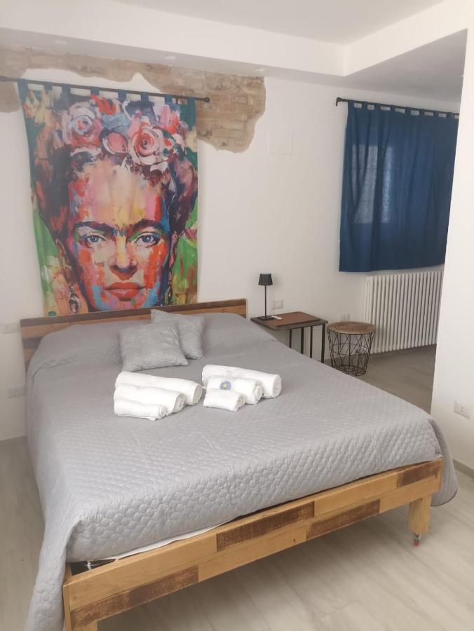 Casa Del Fiordaliso Hotell San Benedetto del Tronto Exteriör bild