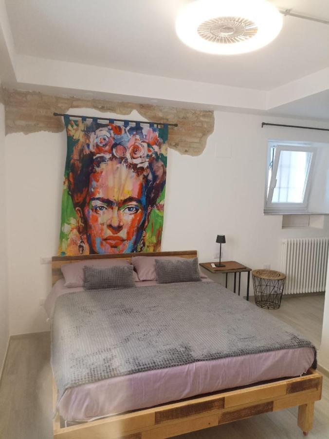 Casa Del Fiordaliso Hotell San Benedetto del Tronto Exteriör bild