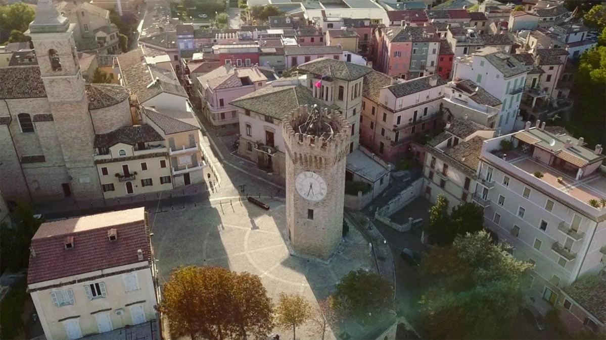 Casa Del Fiordaliso Hotell San Benedetto del Tronto Exteriör bild